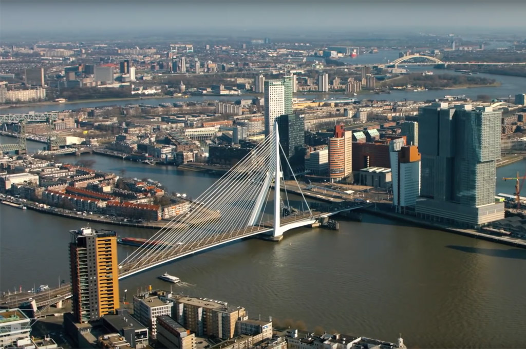 Rotterdam vanuit de lucht – fiftymore.nl